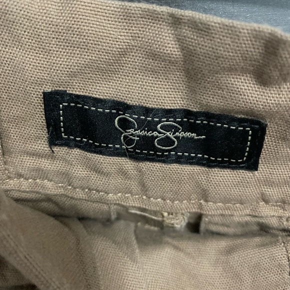 Jessica Simpson shorts, size 2 - Picture 3 of 3